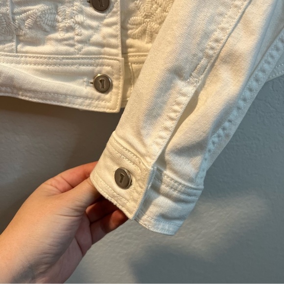 Women’s Pilcro & the letterpress white denim floral embroidered cropped jacket - Picture 6 of 7